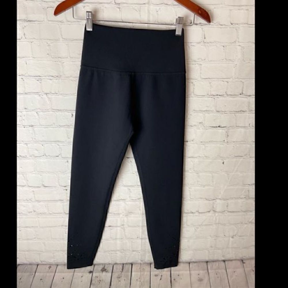 BEYOND YOGA Limited Edition Laser Cut Leggings Small